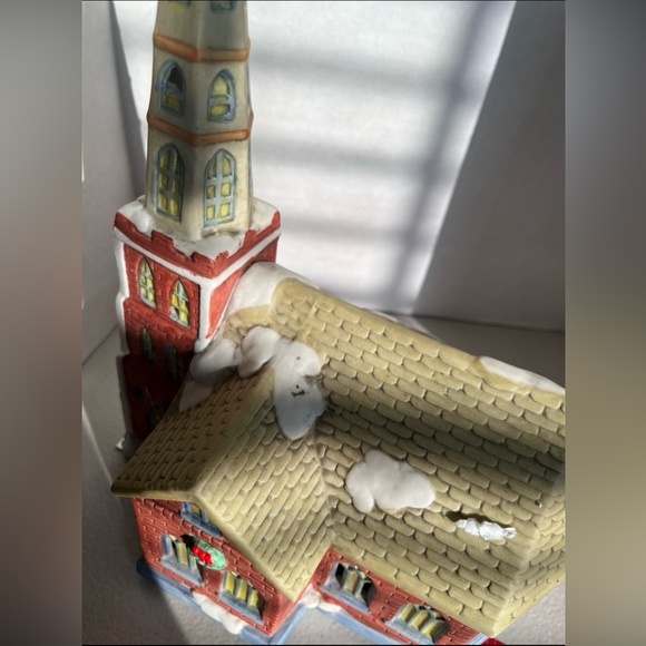 Dickens Of London Porcelain Collectable Lighted Church - Picture 9 of 12